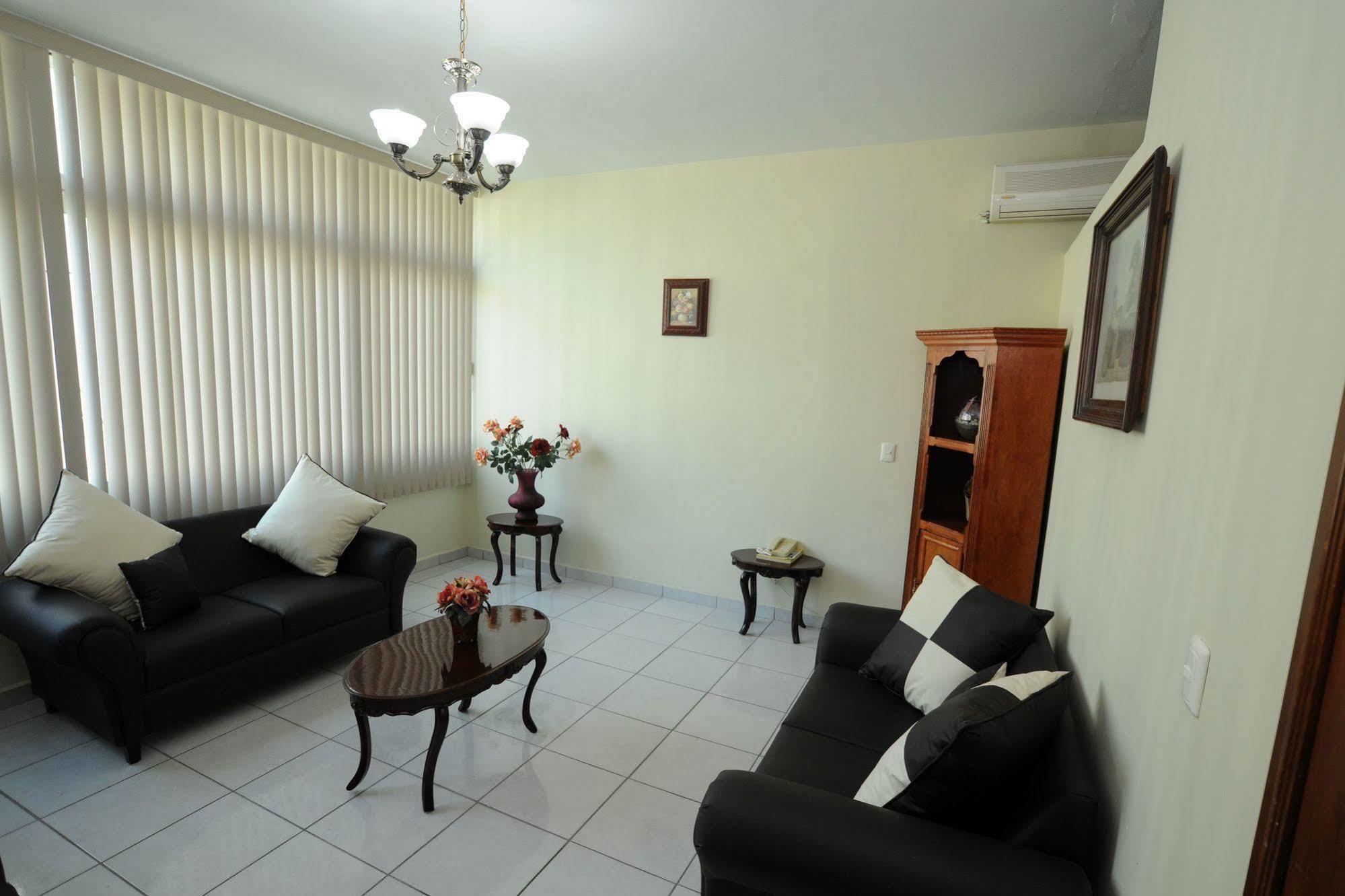 Hotel Plaza Sahuayo Zewnętrze zdjęcie