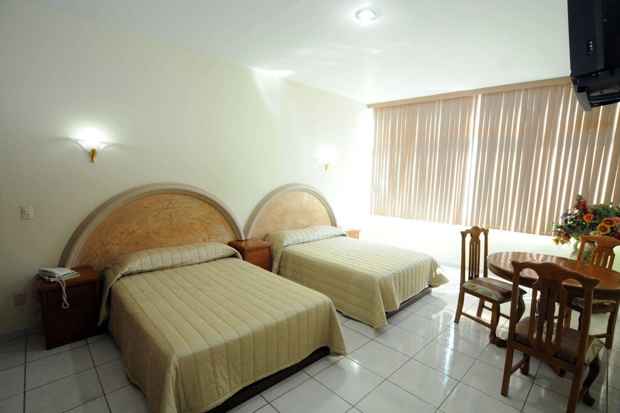 Hotel Plaza Sahuayo Zewnętrze zdjęcie